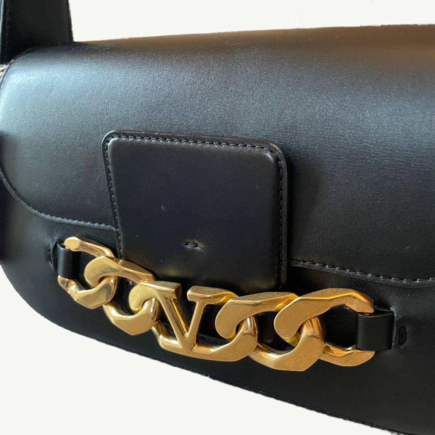Valentino Garavani V-Logo Bag
